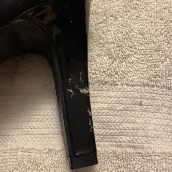 Via Accenti Black Peep Toe Heels, size 10 1/2 W. - Picture 9 of 11